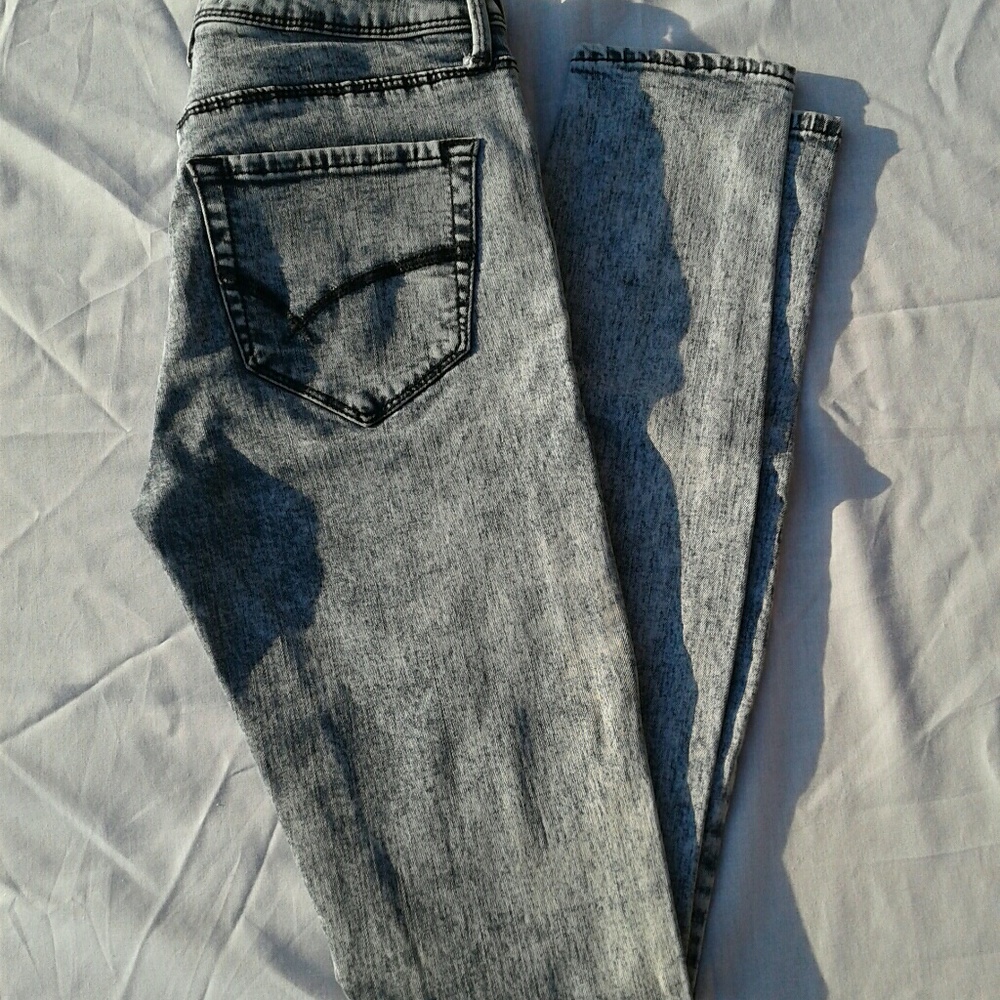 Bullhead Denim Co. High Rise Jegging - Picture 3 of 3